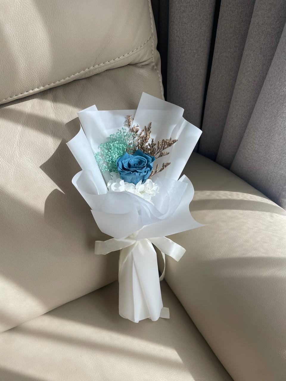 Elegant Mini Bloom