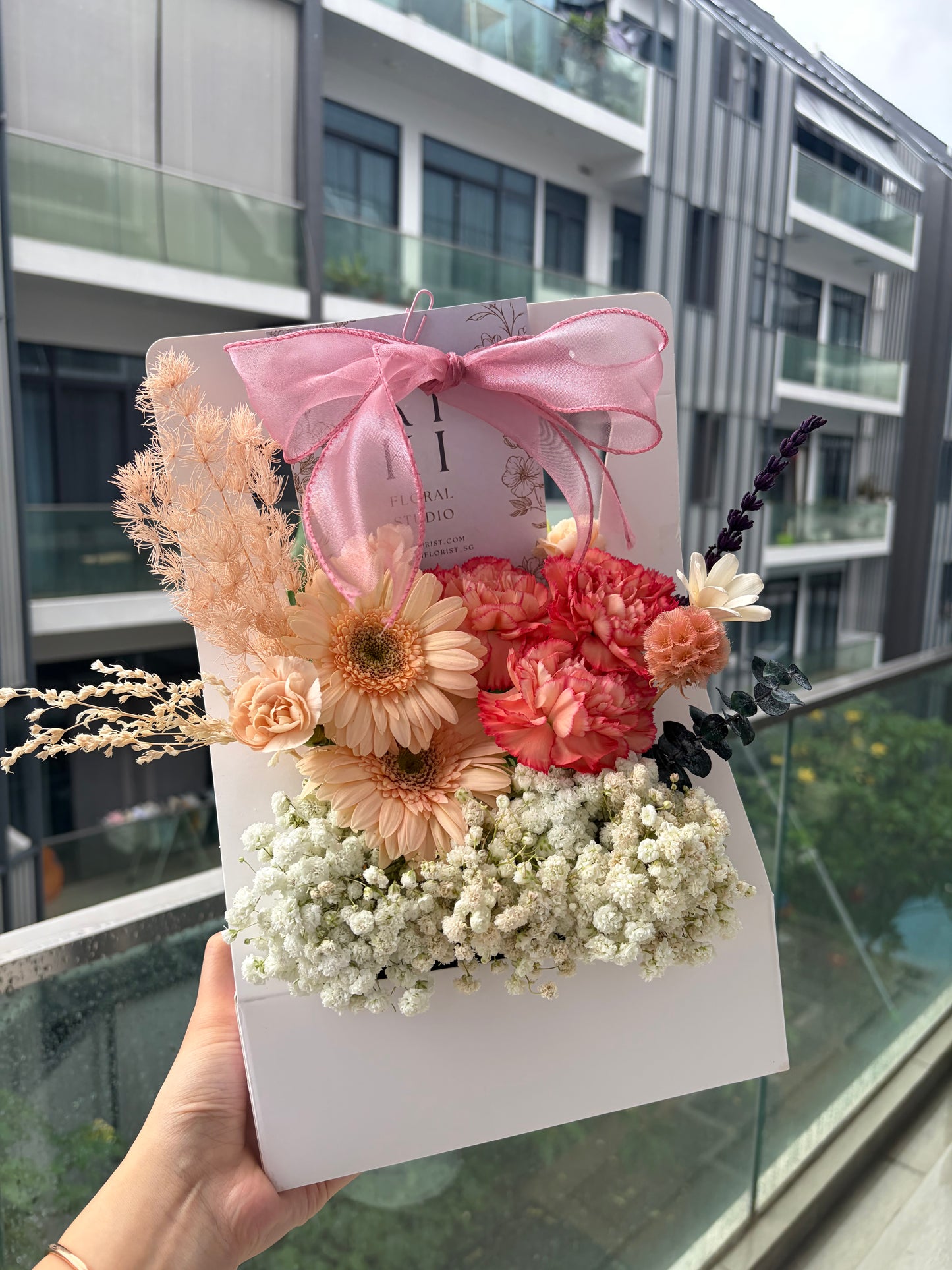 [Free Delivery] KIKI Flower Bag ++