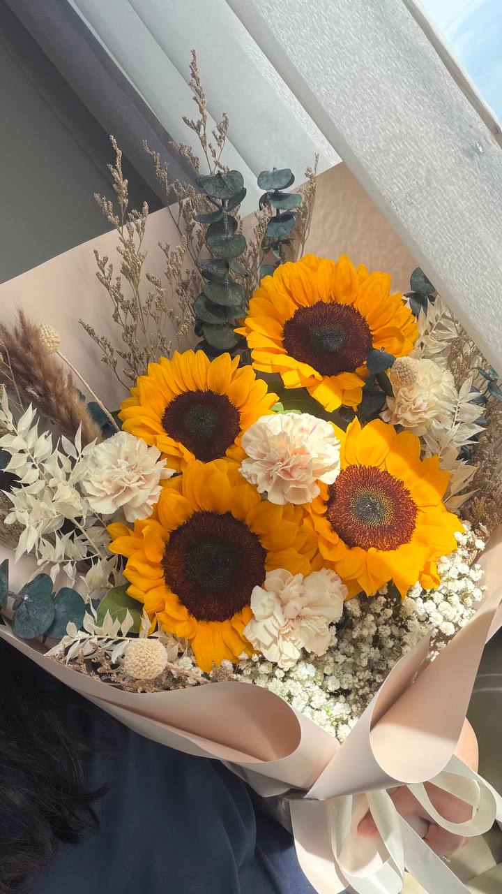 Summer in Japan - Grand Sunflowers Bouquet with Carnations & Eucalyptus