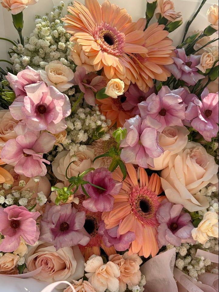 Butterfly on Pastel - Grand Pastel Flower Bouquet Singapore